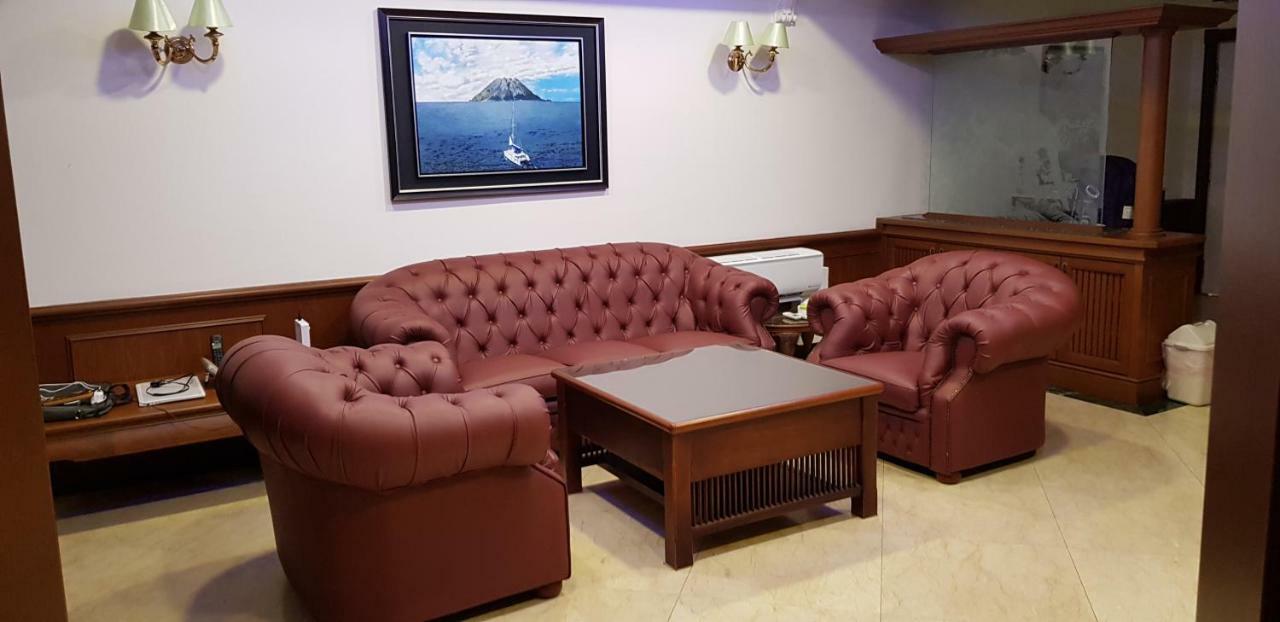 Marina Court Luxury Penthouse Aparthotel Kota Kinabalu Kültér fotó
