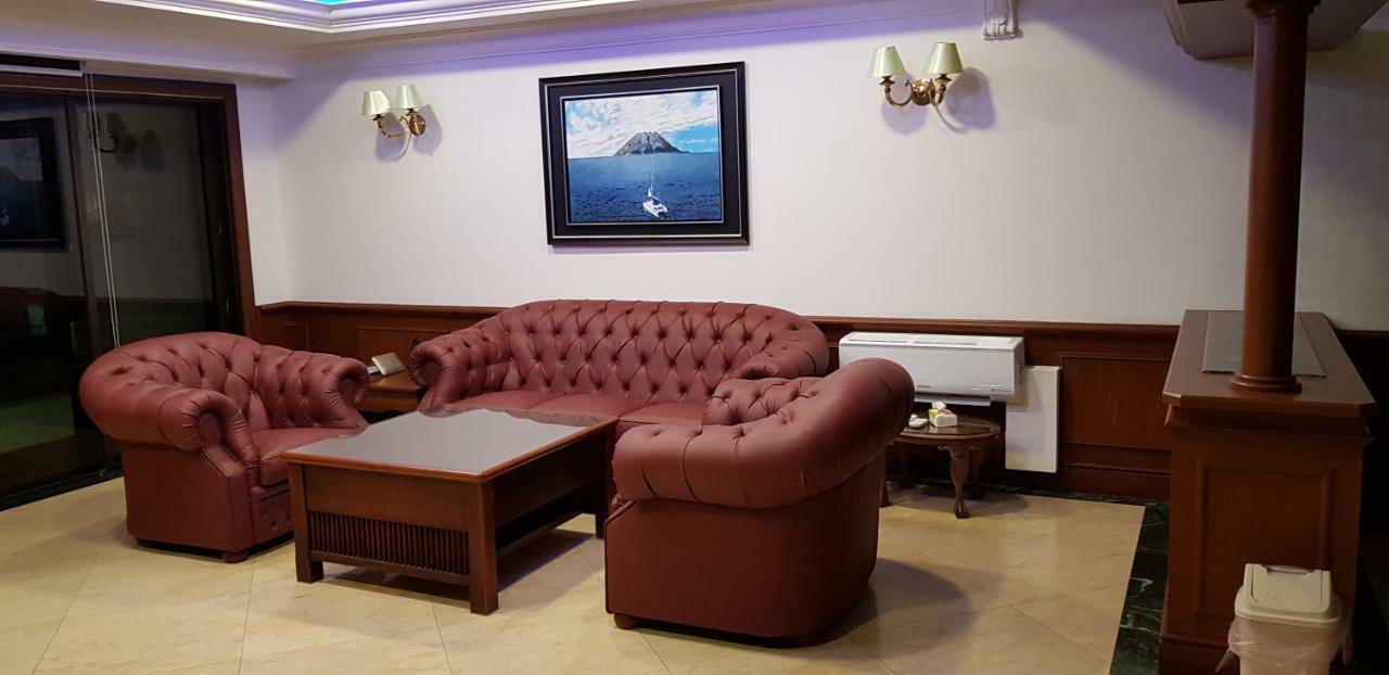 Marina Court Luxury Penthouse Aparthotel Kota Kinabalu Kültér fotó